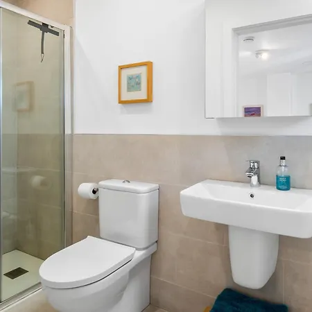 West Haven * Roundstone