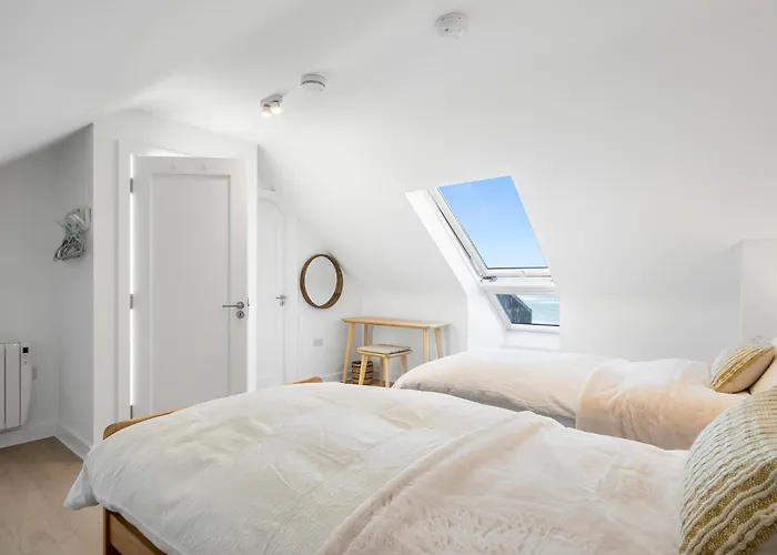 West Haven Roundstone